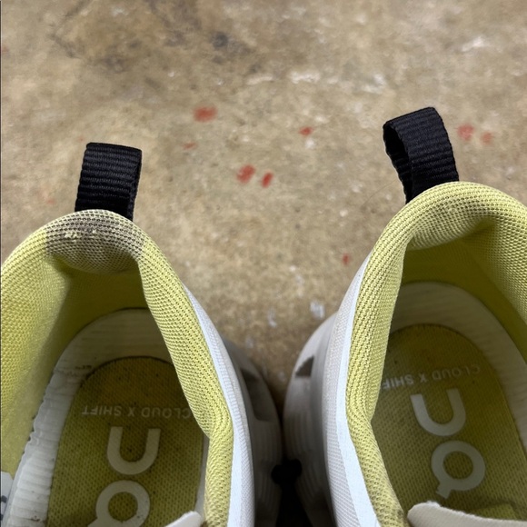 On Running Oncloud X Shift in Vapor Acacia 
Size: 8 - Picture 9 of 14